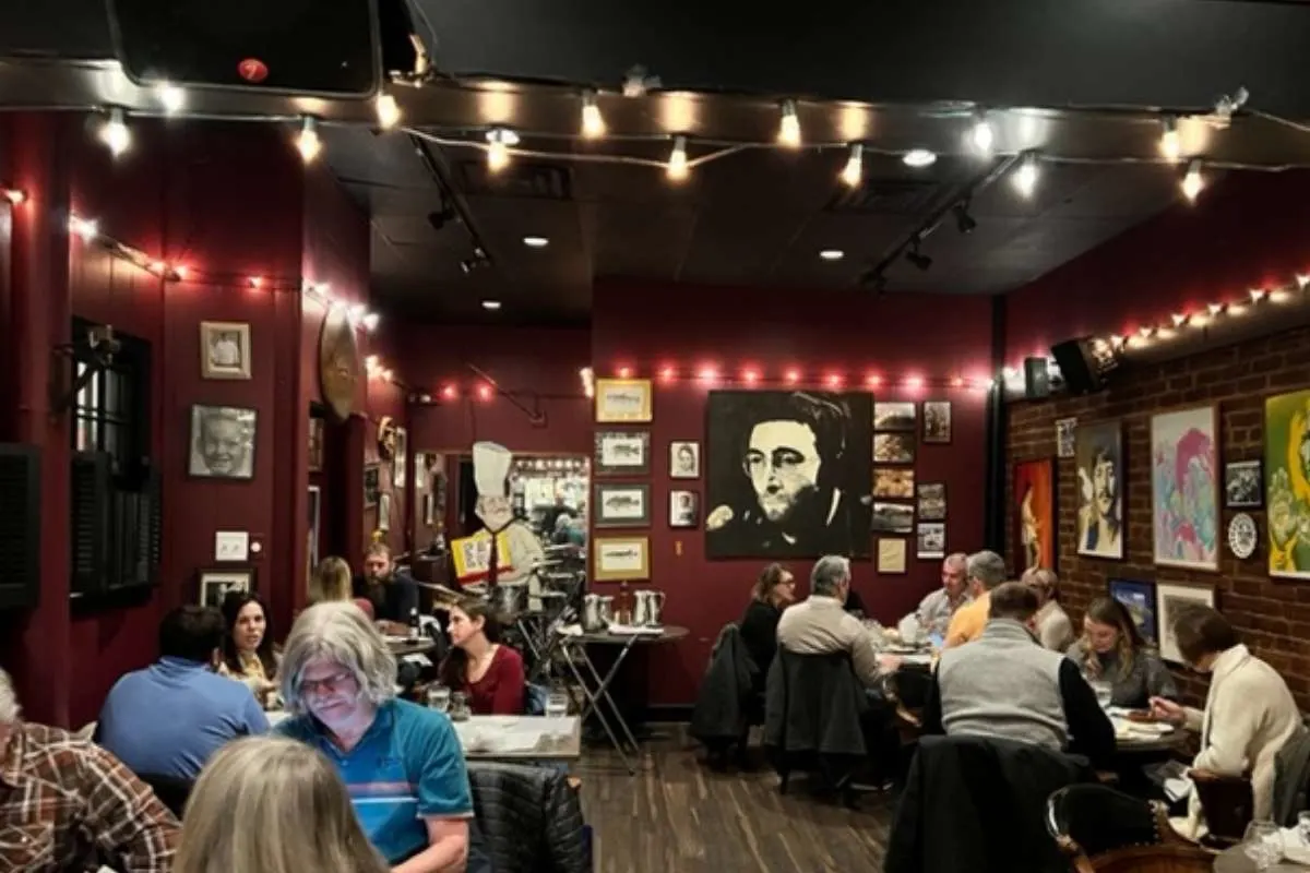 interior of french restaurant in fredericksburg