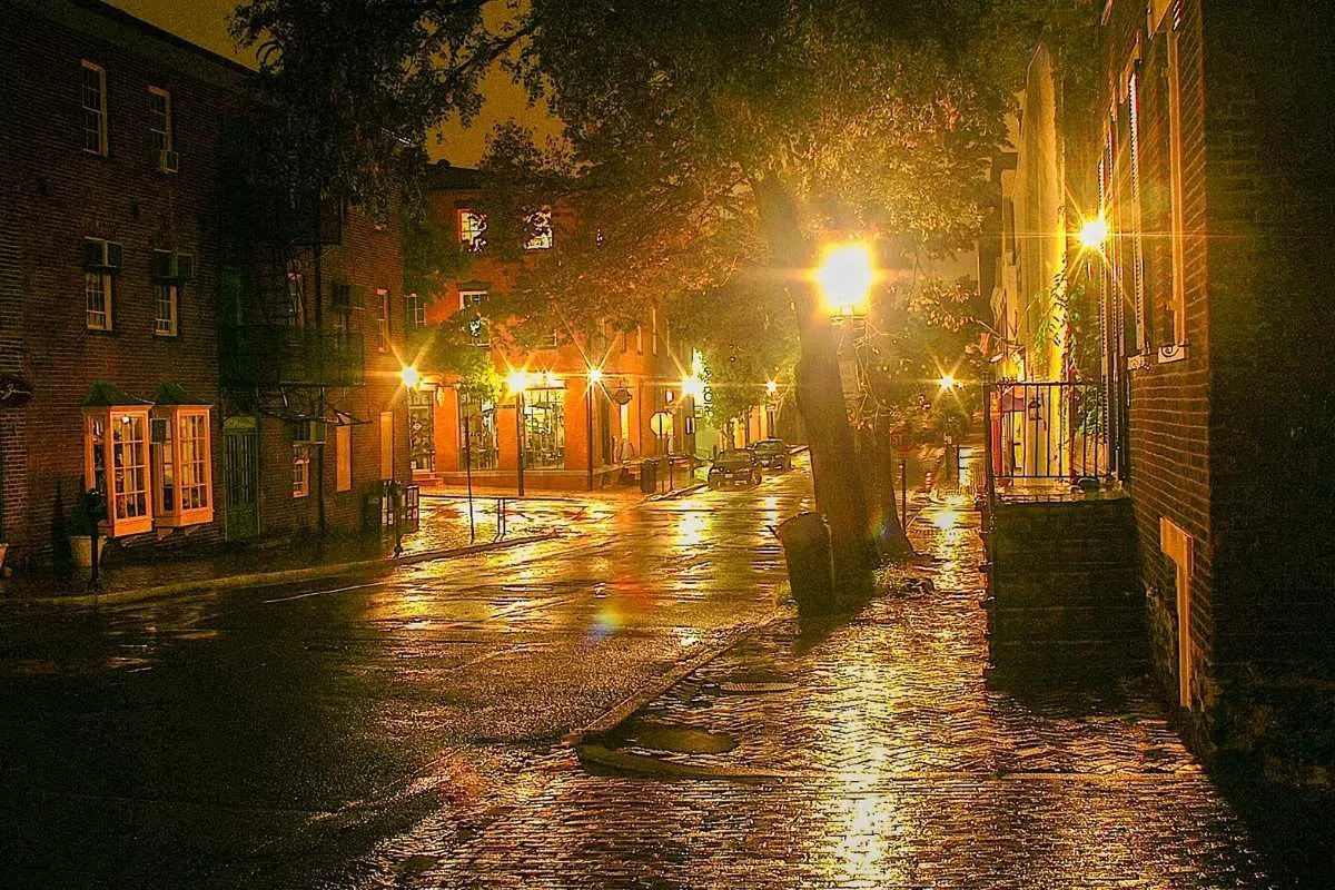 cobblestone streets at night