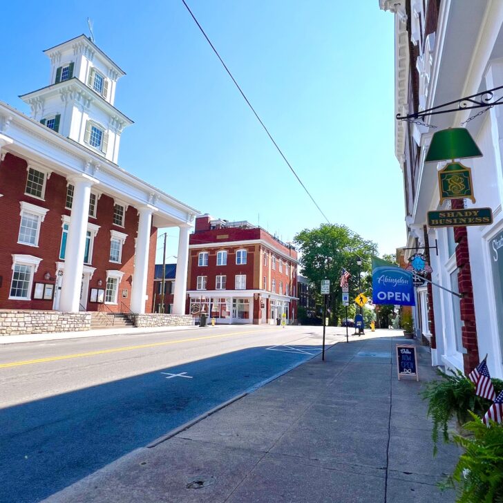 downtown street in Abingdon Virginia