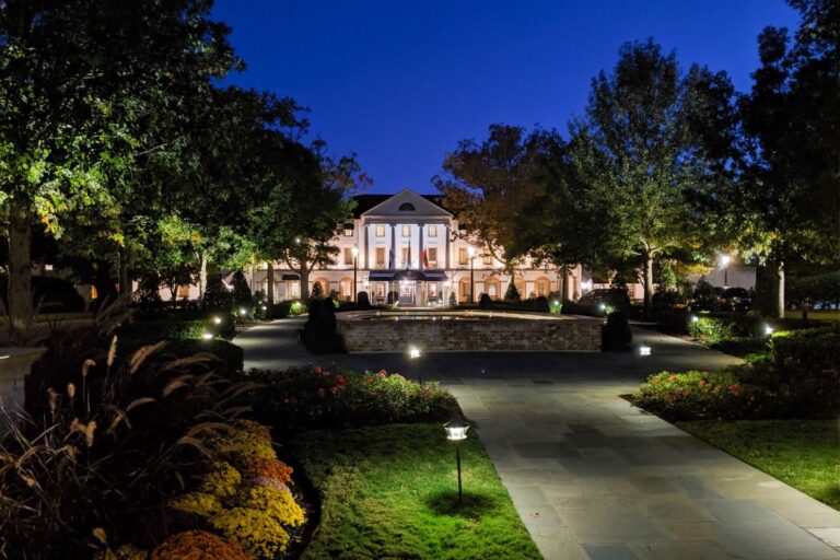 The Best Resorts in Virginia Mountain, Beach, and Luxury Hotels