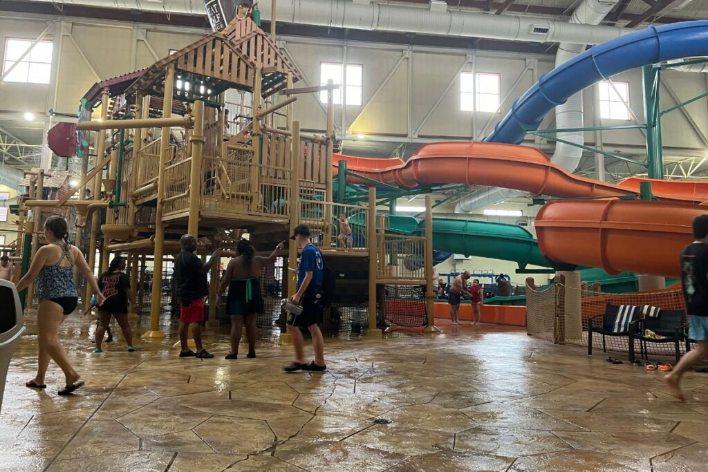 An Honest Review of Great Wolf Lodge Williamsburg for 2022 - Historic