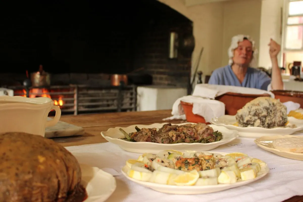 table with colonial food.